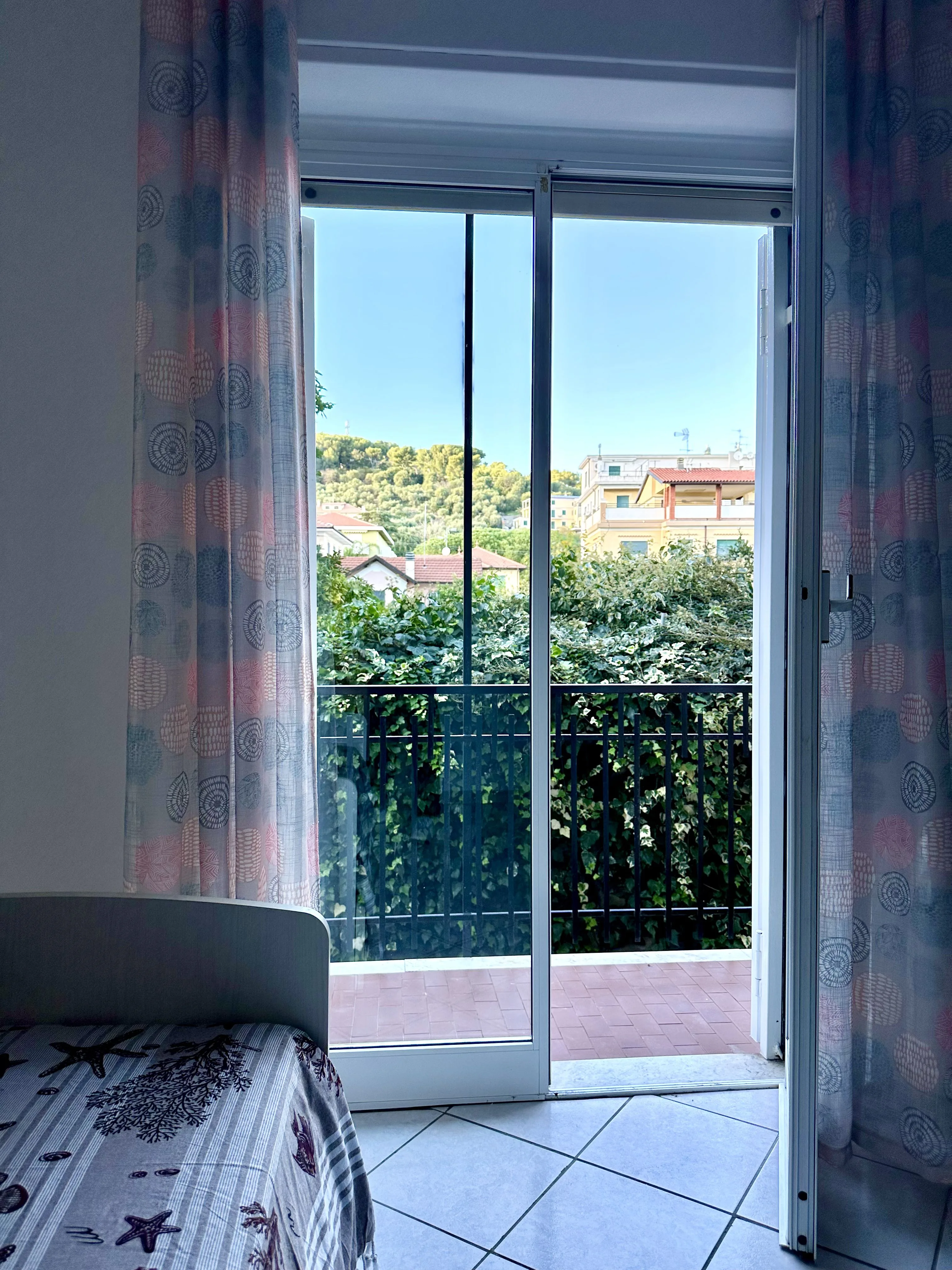 Balcone vista mare San Bartolomeo al Mare Liguria