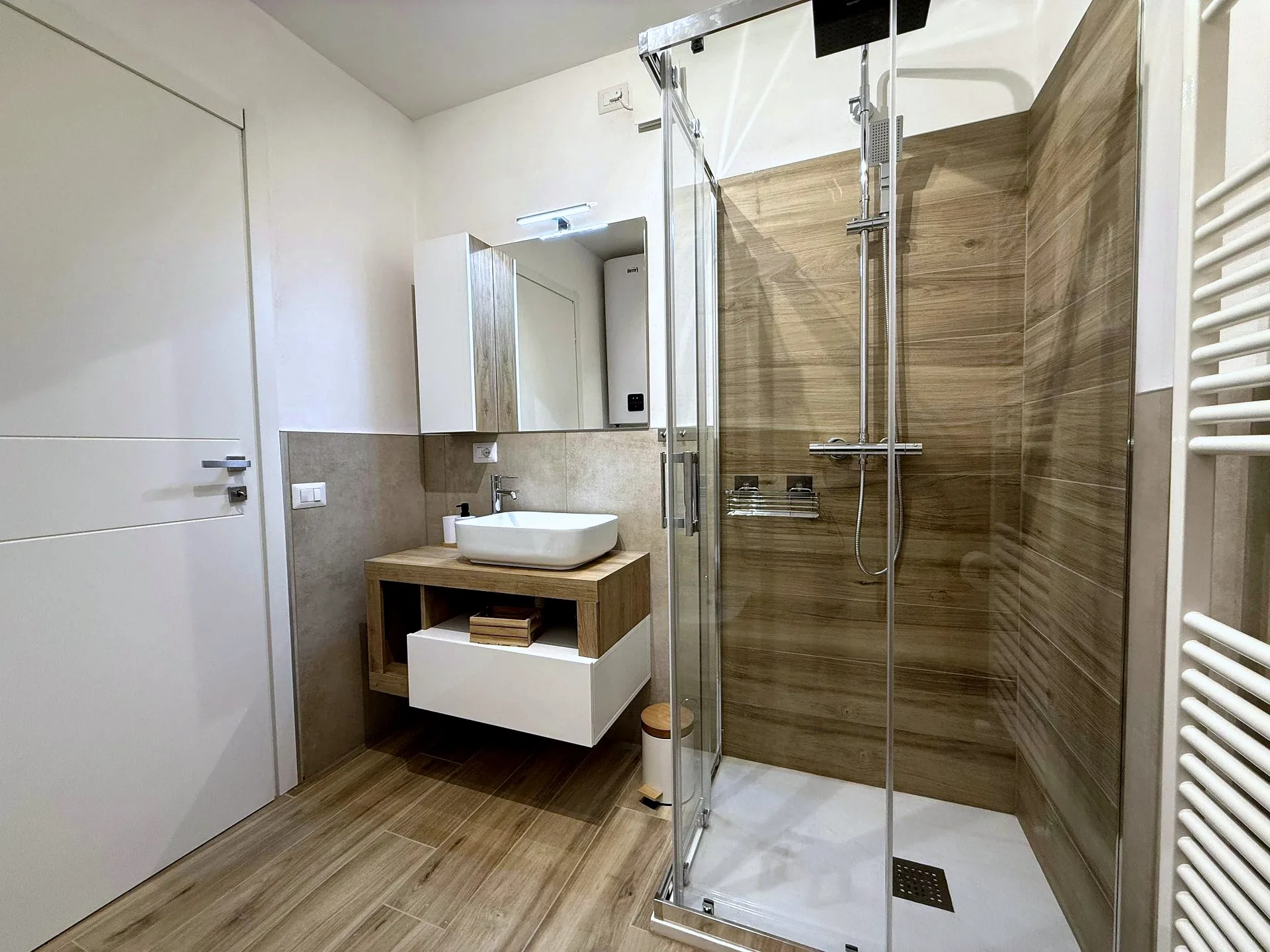 Bagno con doccia