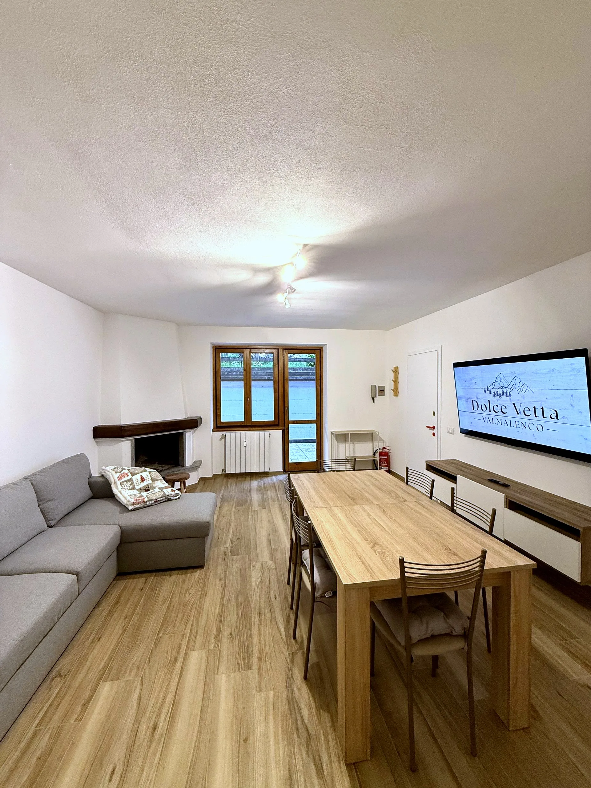 Soggiorno con divano letto Dolce Vetta Valmalenco